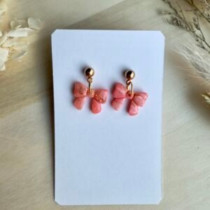 Kolczyki Kokardki wiszące marmurkowe - brzoskwiniowe