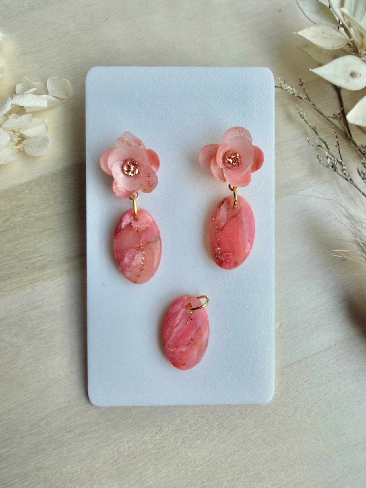 Zestaw Owal z kwiatem - kolczyki+wisiorek - brzoskwiniowe