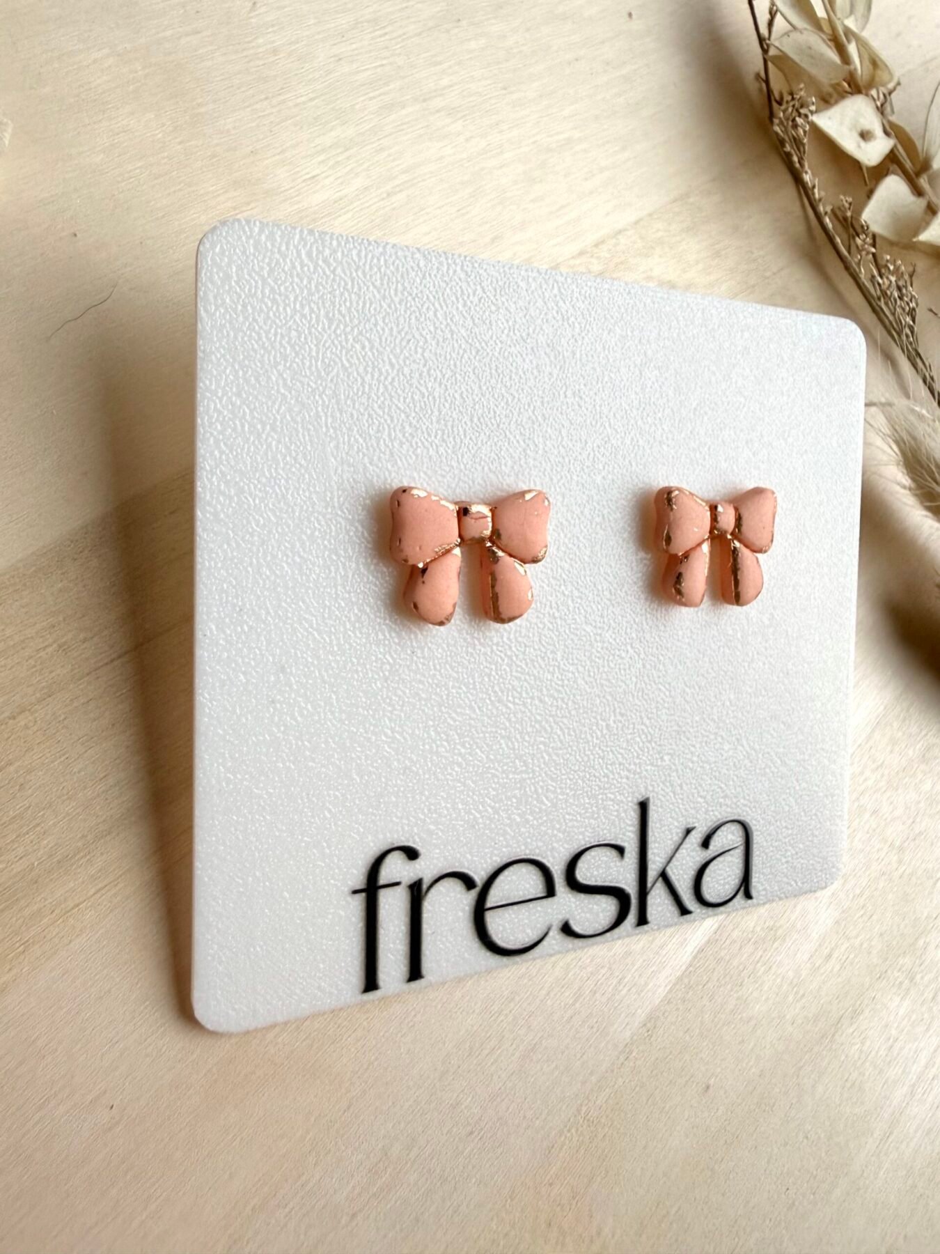 Kolczyki Kokardki matowe ze złotem - różne kolory - obrazek 5