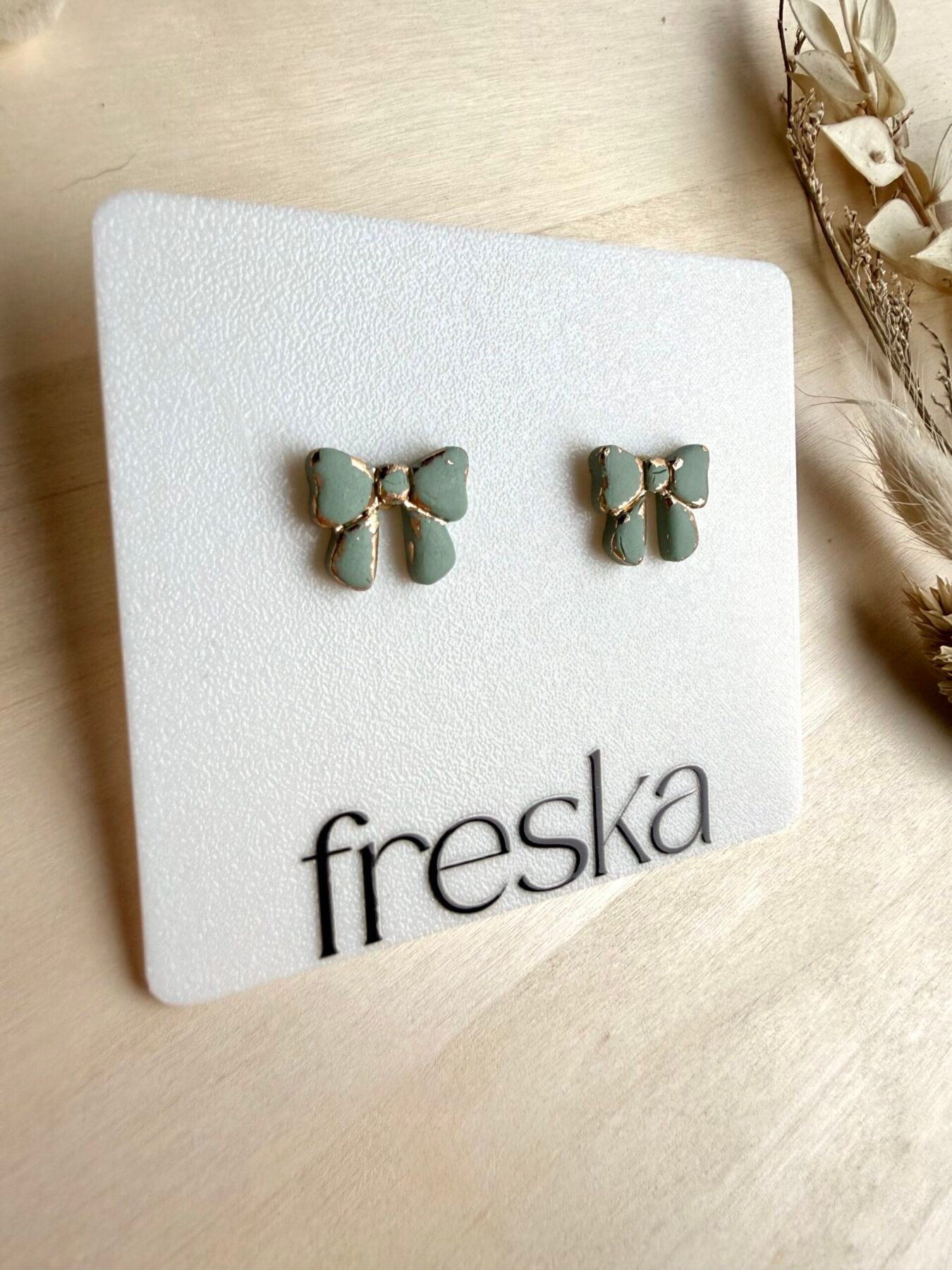 Kolczyki Kokardki matowe ze złotem - różne kolory - obrazek 8