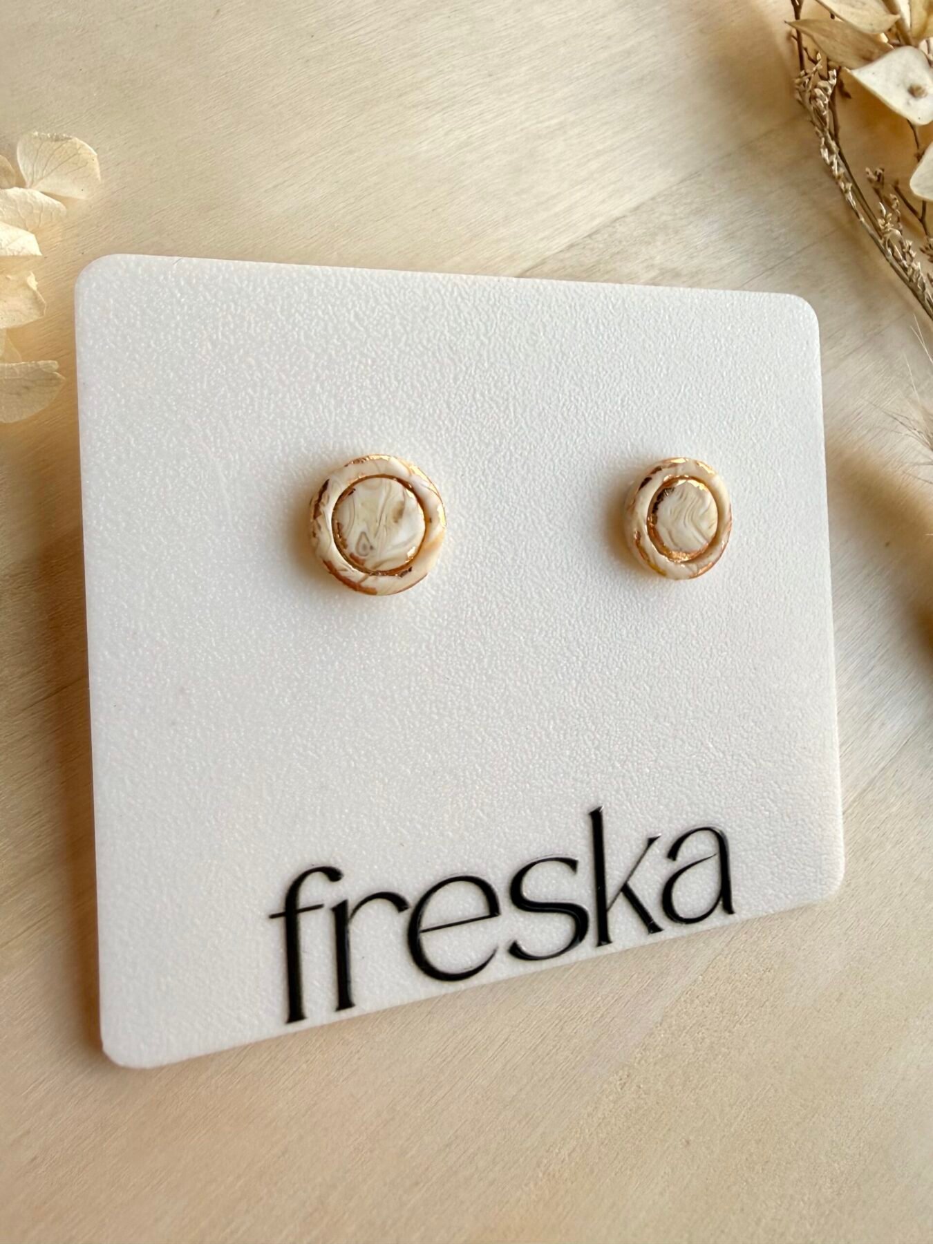 Kolczyki Kółka z ramką - piaskowo-złote - obrazek 2