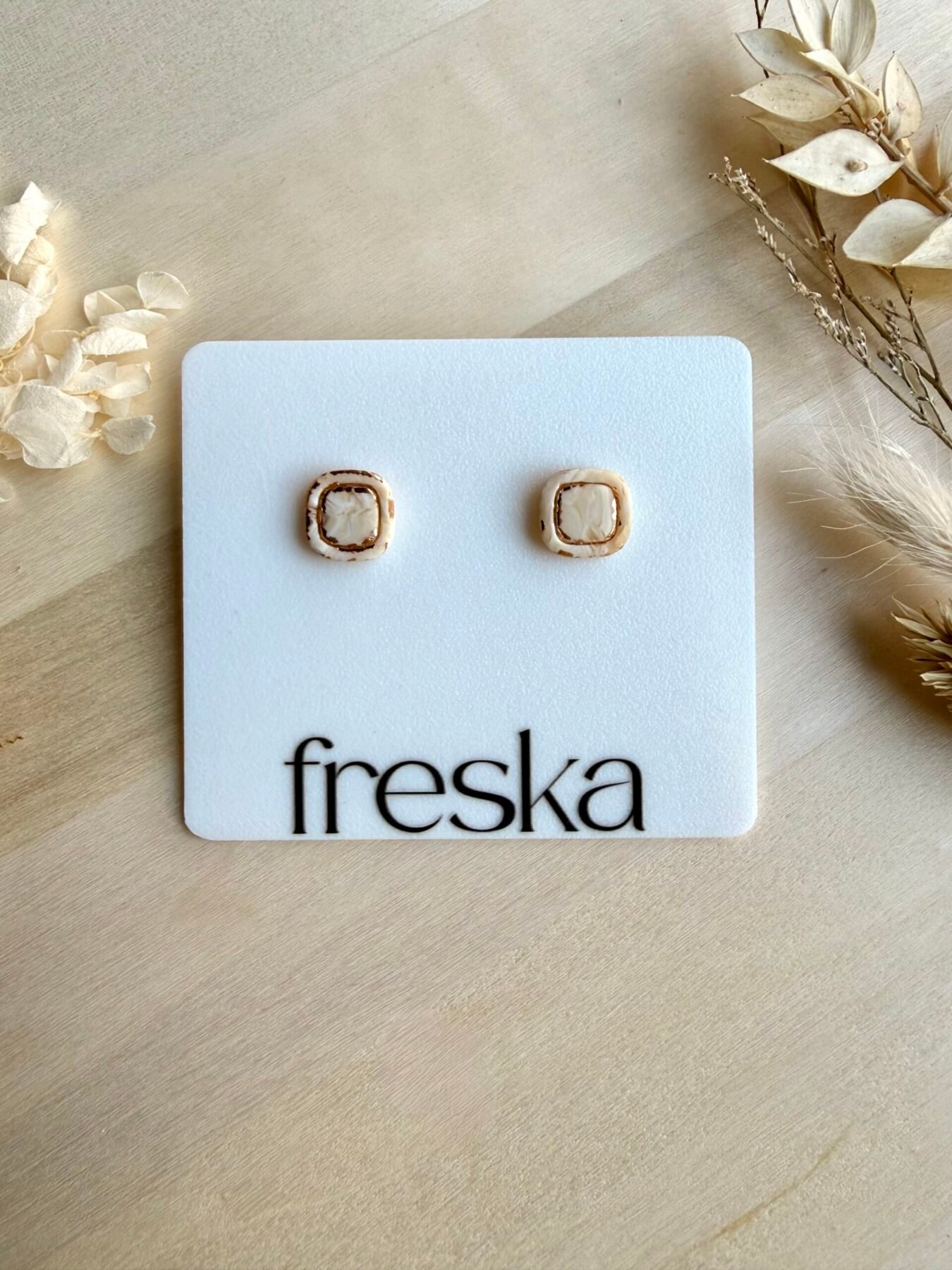 Kolczyki Kwadraty z ramką - piaskowo-złote