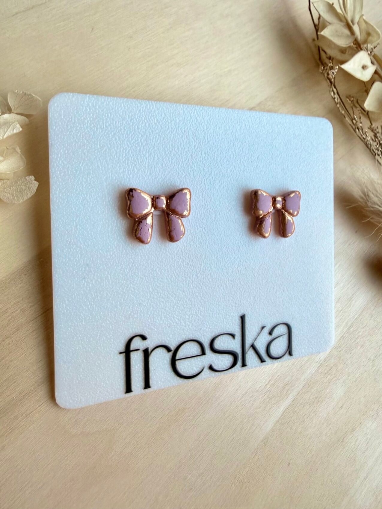 Kolczyki Kokardki ze złotem - brudny róż - obrazek 2