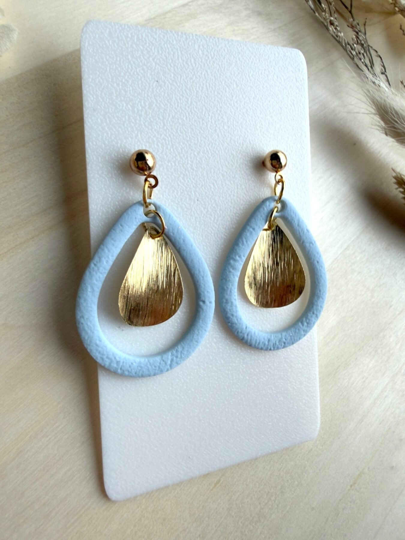 Kolczyki Krople Frame z liściem - błękitne - obrazek 2